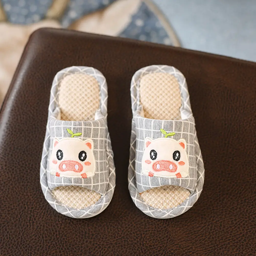Grey Kids Slippers Cartoon Pig Print Size 31-32 Ultra Cozy Lining Superior Support Breathable Home Shoes for Bedroom Kitchen