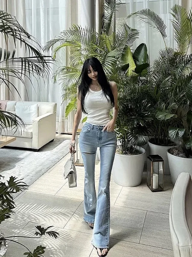 

Женские джинсы-клеш с высокой талией, рваные, из эластичного хлопкового денима, длинные, в пол, с эффектом похудения, Весна 2026