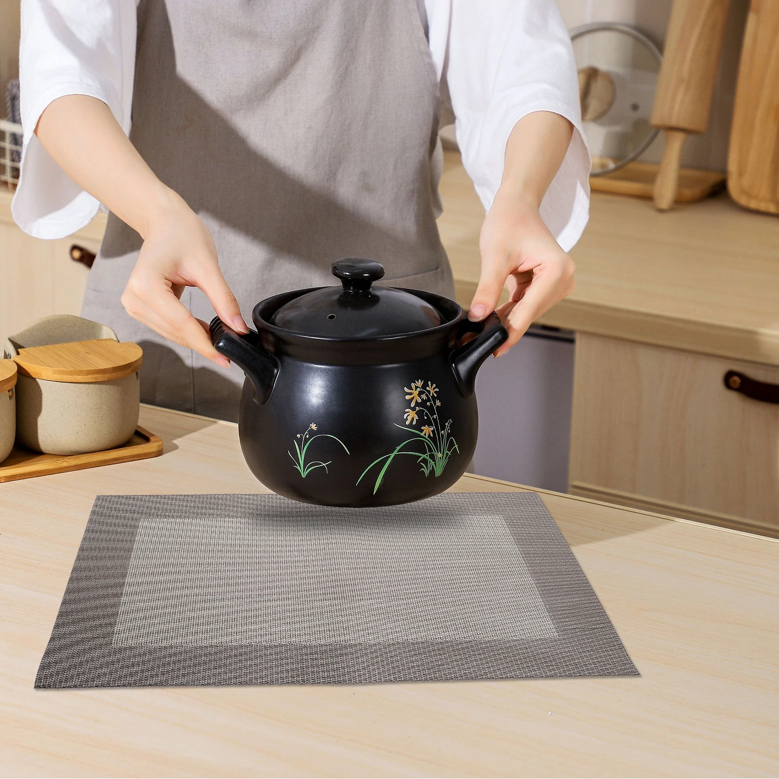 

6 Pcs Place Thermal Insulation and Anti-scalding Table Mat Heat Resistant for Countertop Black Washable Placemats
