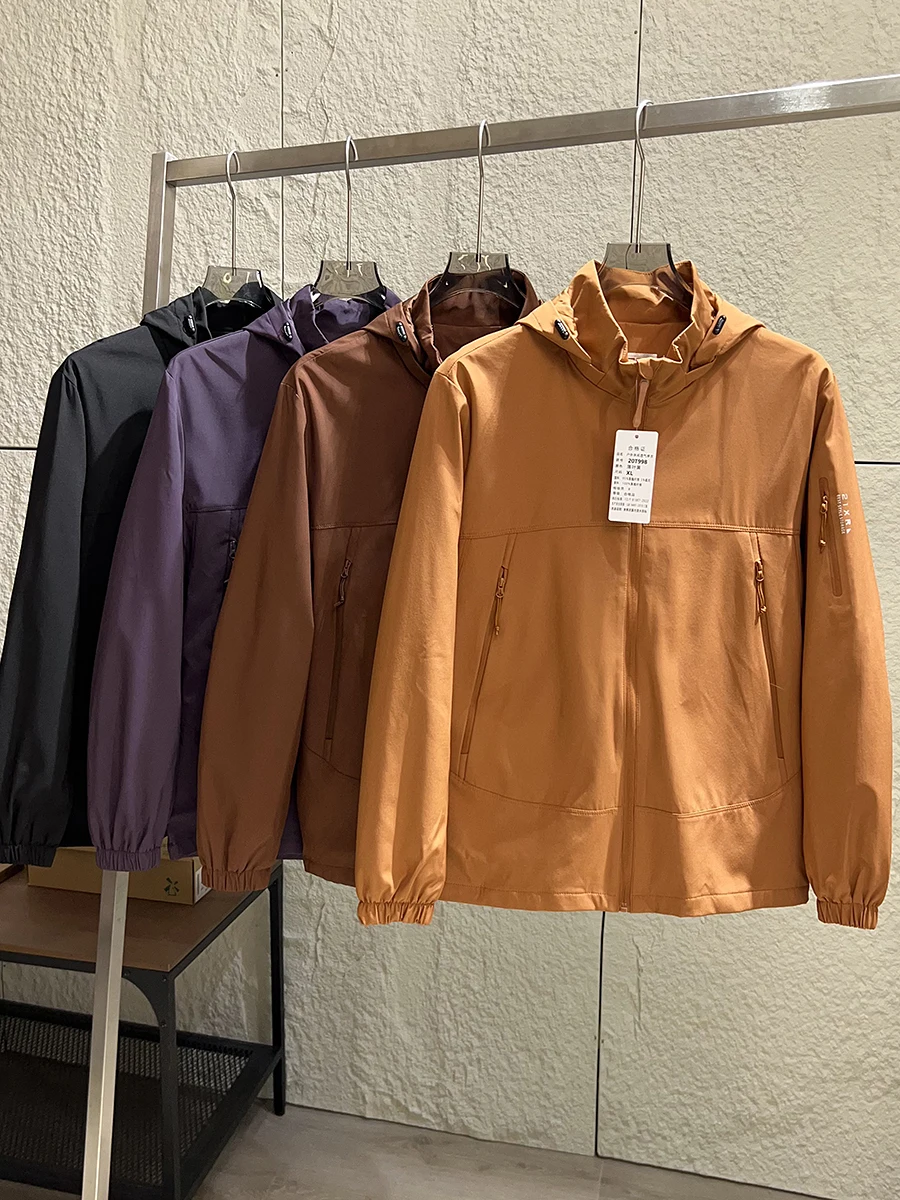 

Commute Series Men's Windproof Water-resistant Sporty Hooded Jacket Outerwear Polyester Fiber Standard Fit Youth Fashion