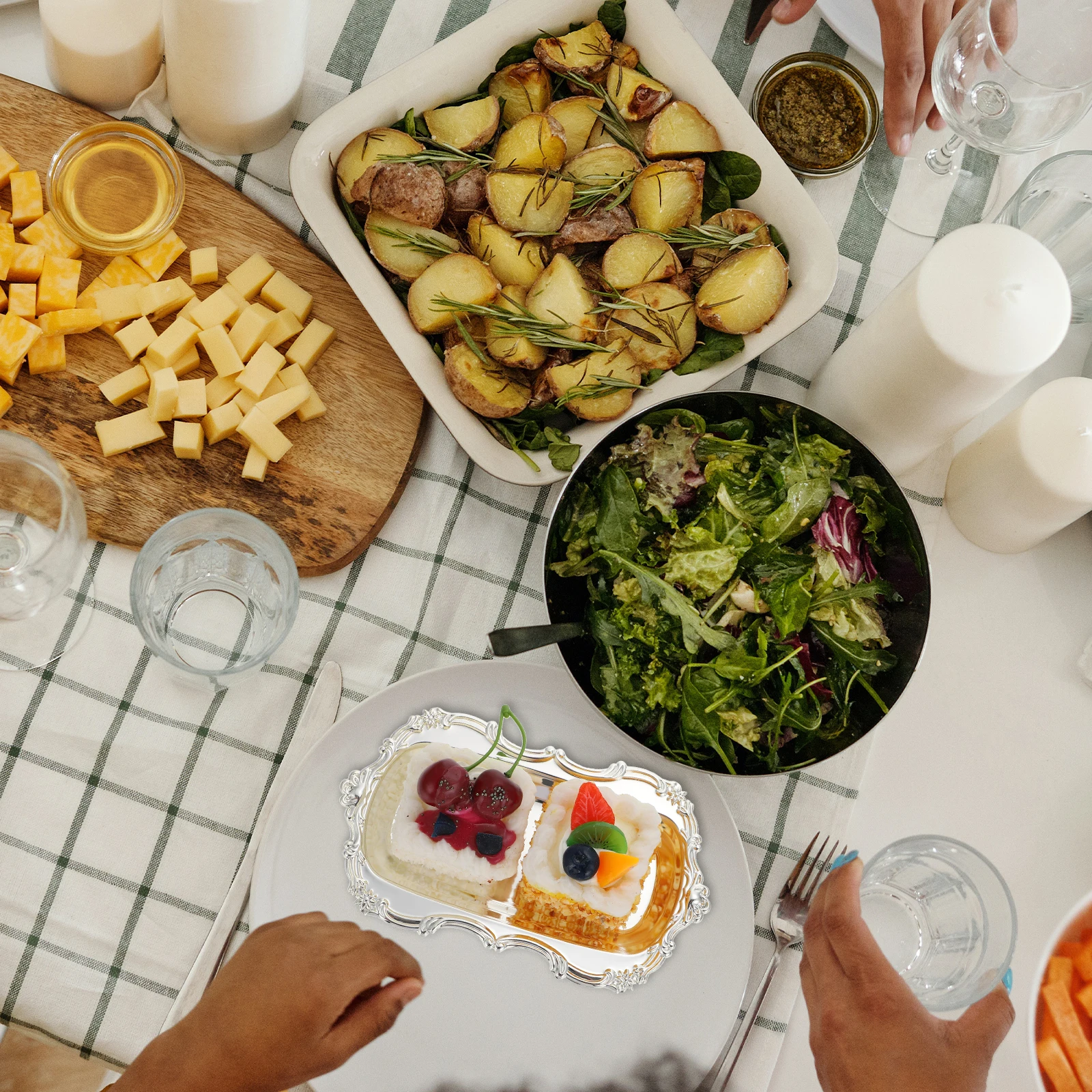 

European Style Cupcake Plate Thickened Food-Grade Iron Dessert Tray Polished Edges Multi-Functional Appetizer Serving Tray