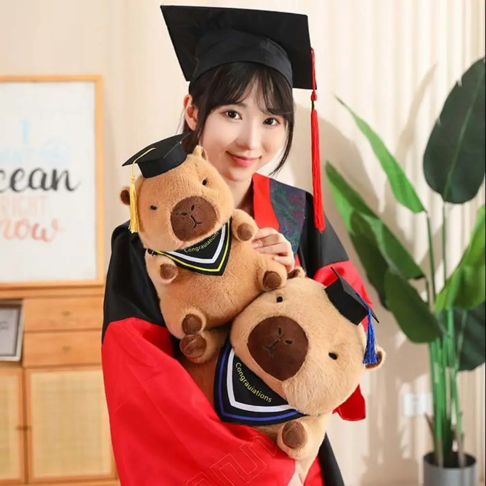 Capybara Graduate Capybara ตุ๊กตาผ้าตุ๊กตาจําลอง Capibara อะนิเมะ Fluffty ของเล่นนุ่มน่ารักตุ๊กตา Capybara ตุ๊กตา Plush