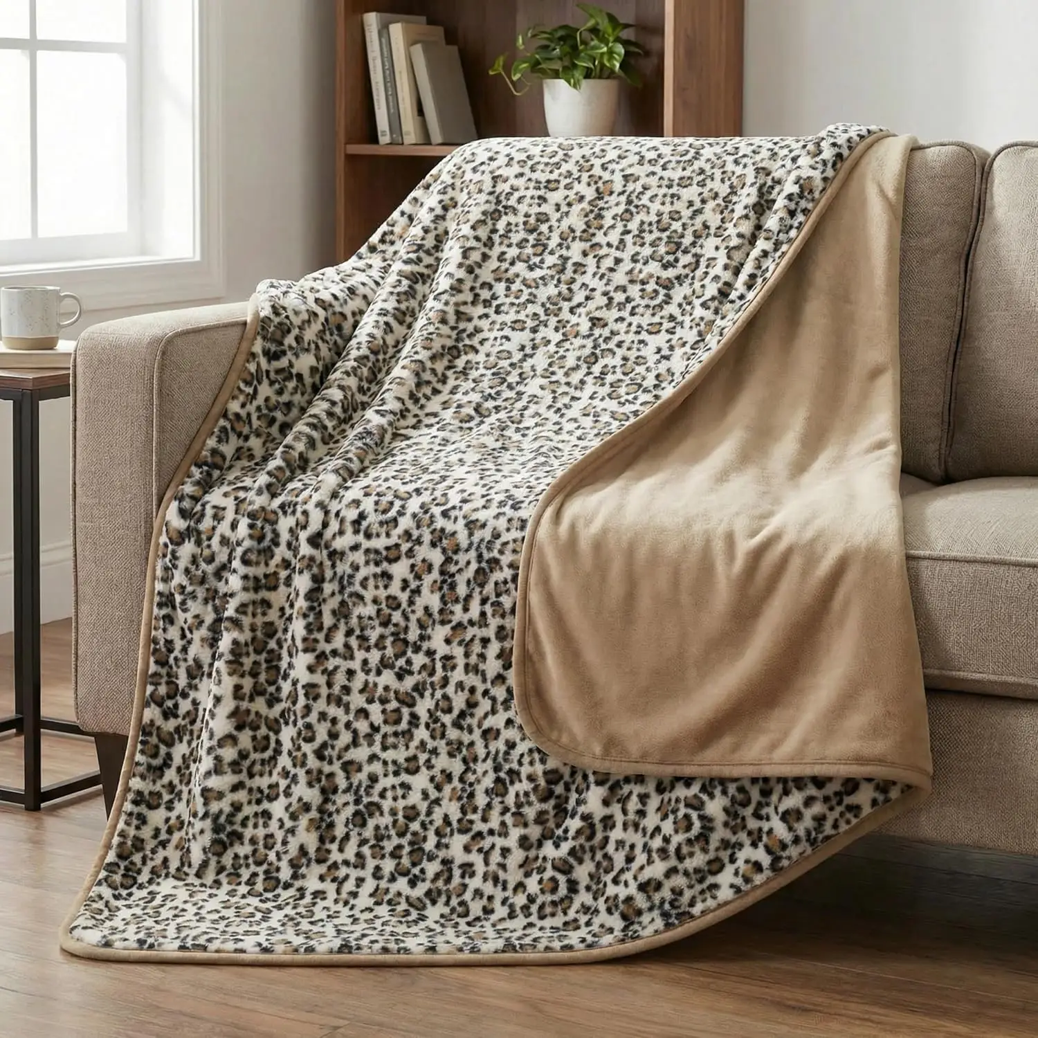 

Waterproof Queen Size Throw Blanket, 60x80 Reversible for Bed Couch Car Leakproof Protection Washable Pet Throws