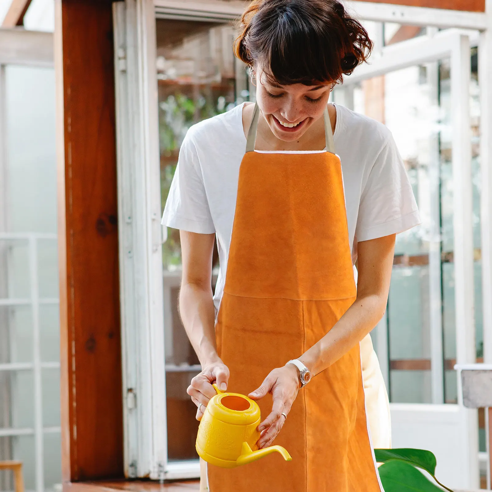 

1 шт. Сварочный фартук из прочной воловьей кожи, термостойкий, огнеупорный, защитная спецодежда для мастерских, фартук сварщика