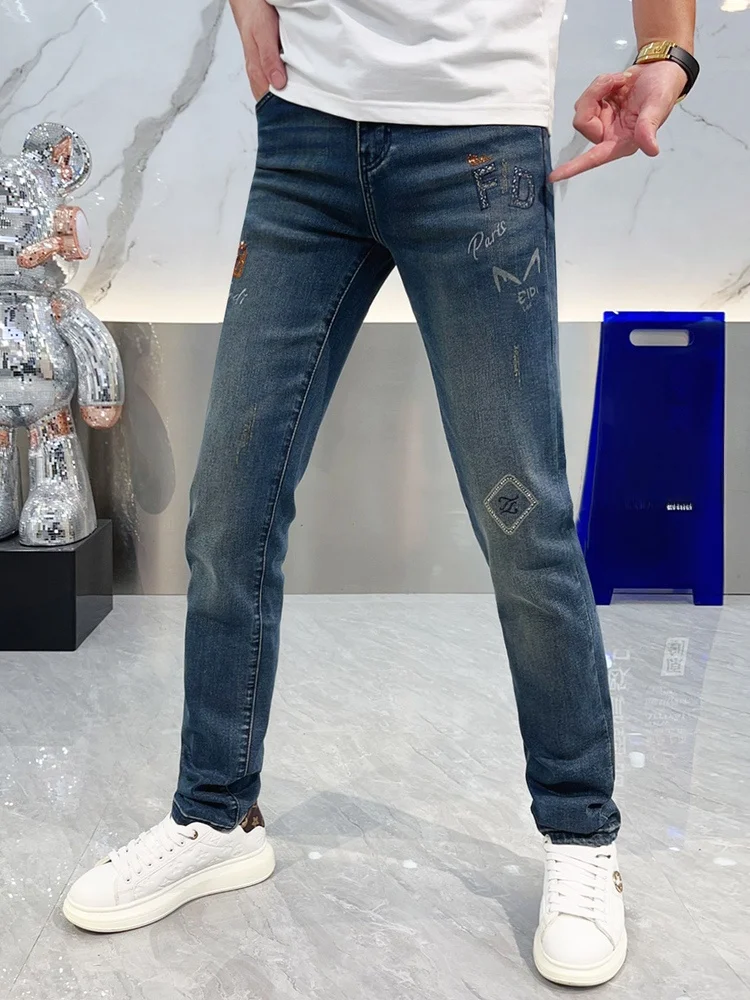 

Синие мужские джинсы скинни с буквенным принтом и термопечатью, модные, повседневные, устойчивые к деформации.