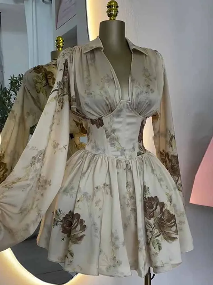 

BKQU Sexy Backless Floral Print Mini Dress Women V-neck Long Sleeve Pleated Slim A-Line Dresses French Style Vacation Party 2025