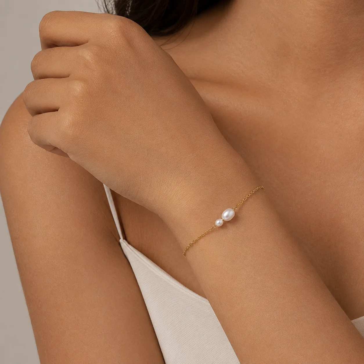 18k Vergoldetes Wasserdichtes Armband für Frauen Mini Süßwasserperlen Edelstahl Modeschmuck Accessoire
