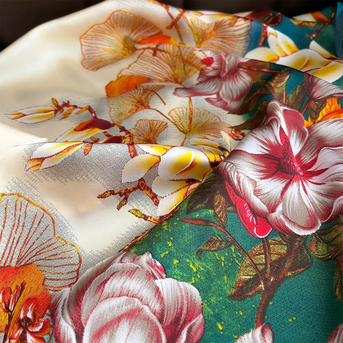 70*70 سنتيمتر الأزهار طباعة وشاح الرأس النساء الحرير ساحة وشاح الرأس Foulard باندانا الحجاب الإناث لينة منديل رابطة عنق شال صيفي