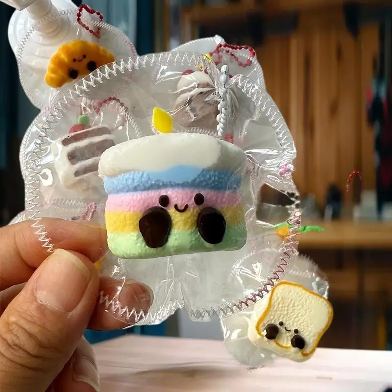 Encantador juguete simulado para apretar tostadas, divertido Mini artículos antiestrés de respuesta lenta de silicona de dibujos animados, regalos