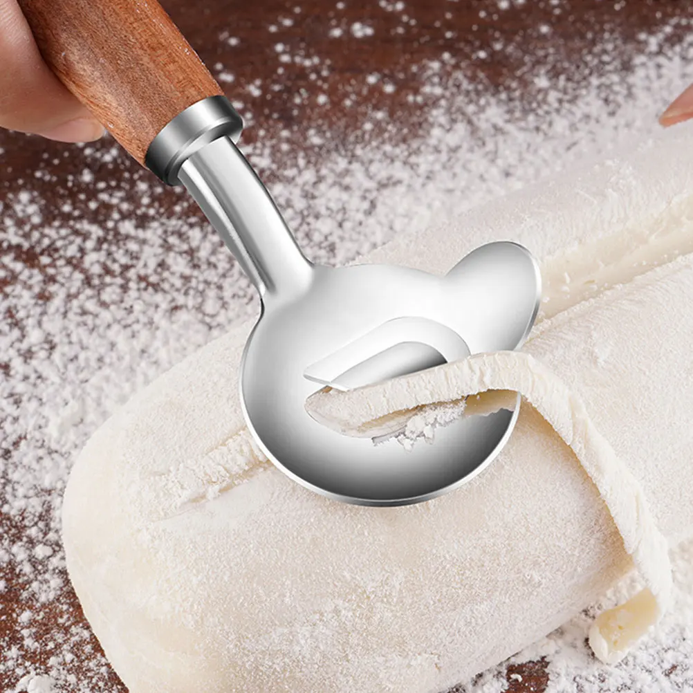 

Cutter Flower Pear Wood Tool Ergonomic Handle Hygienic Restaurant Home Use Scraper For Dough Chopper Paste Cutter Dough
