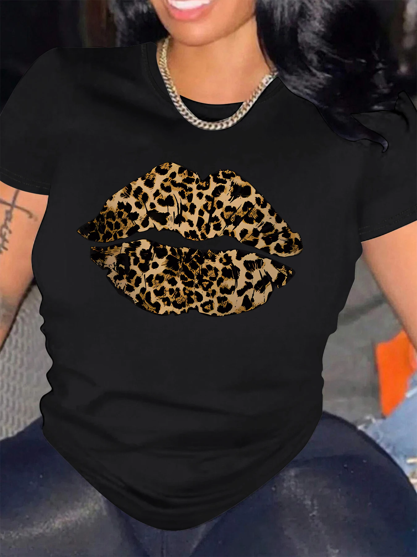 Fashion Leopard Lips Graphic Print T-shirt New Style Short Sleeve Crew Neck Casual Top For Spring & Summer Women\'s Clothing