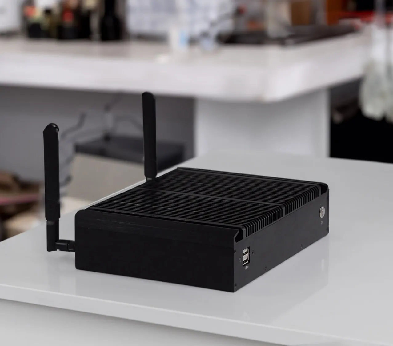 Дешевый J4125/J4105/J6412 Мини-ПК-маршрутизатор DDR4 2 LAN 6 * Com VGA LVDS X86 Linux Barebone Встроенный промышленный тонкий клиент ПК без вентилятора