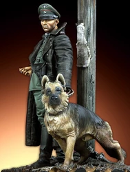 Resin kit Officer and dog  90 mm