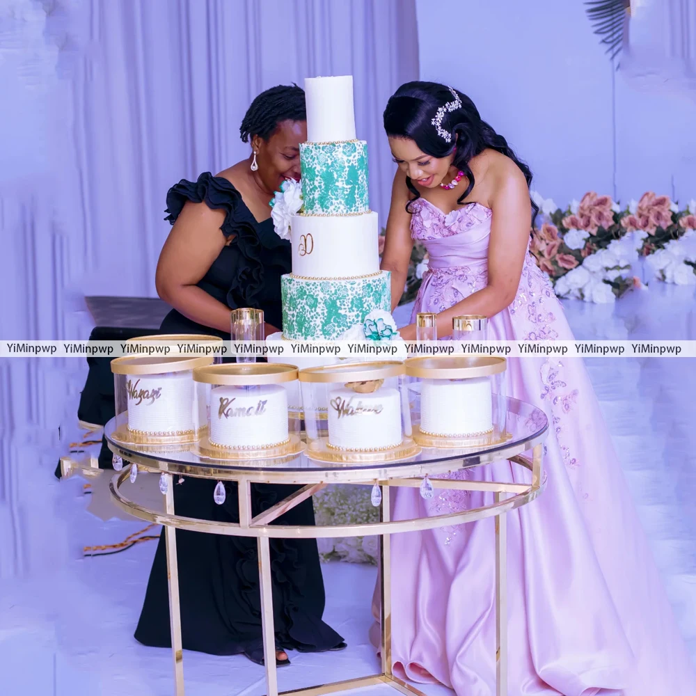 Różowe satynowe sukienki na studniówkę w kształcie litery A 2025 dla czarnoskórych dziewcząt, aplikacje, gorset, bez ramiączek, kwiaty, suknia wieczorowa na przyjęcie urodzinowe, szyta na miarę.