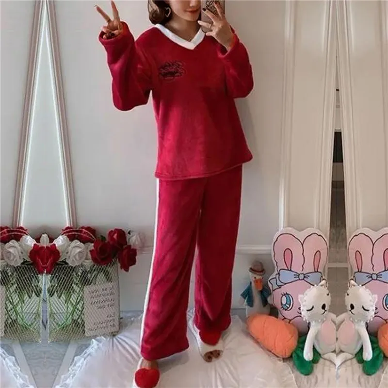 Autumn Winter Women Pajamas Setwarm Thicken Flannel 2pcs Pajamas Suit Tops+Pants Sweet Letter Print Leisure Homewear Sleepwear