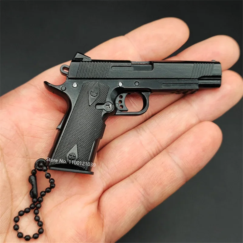 Exclusive Sales 1:3 Colt 1911 Pistol Gun Miniature Model Alloy Keychain Gift Backpack Pendant Decoration Gift Toy Boy Favorite