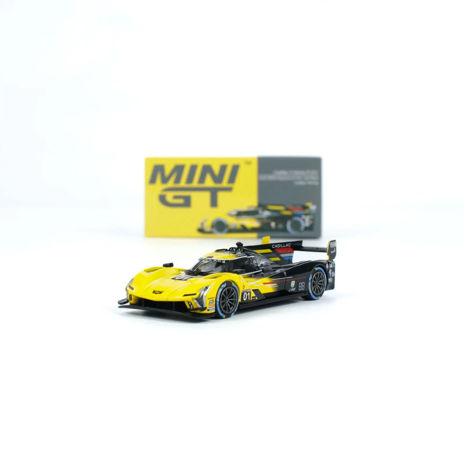 

MINGT 1:64 V-Series.R #01 2023 IMSA LHD Diecast Model Car