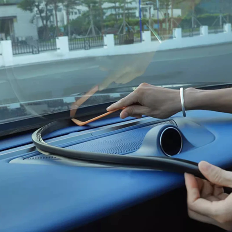 Voyah Free 2021-2024 أداة لوحة ختم الشريط تعديل التحكم المركزي الزجاج الأمامي عزل الصوت شريط مطاطي #6