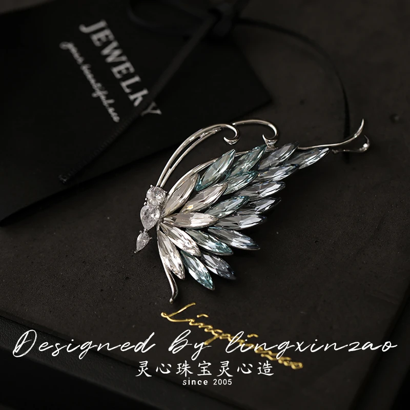 Luxury Crystal Butterfly Series Brooch Women Delicate High Quality Fashion Brooches Rhinestone Pin Brooch Jewelry Gift for Girls