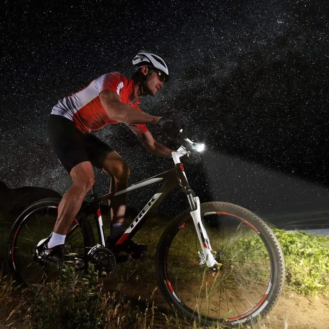 Waterproof 3 Modes Bicycle Headlight USB Rechargeable Mountain Bike LED Flashlight Safety Night Riding Bike Accessories