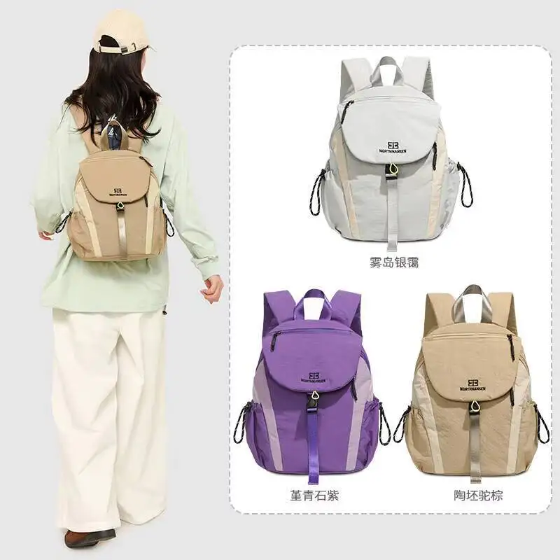 남성 여성을 위한 여러 개의 주머니가 있는 소형 초경량 하이킹 배낭 성인용 체크 무늬 방수 캐주얼 데이팩 하이킹