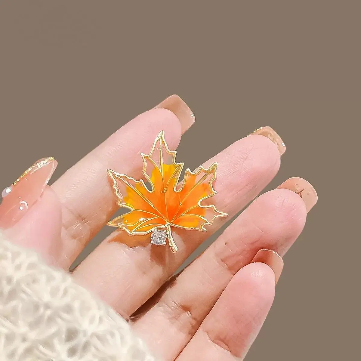 Chinese Style Lucky Maple Leaf Brooch Gold Plated Enamel Rhinestone Decor Anti Slip Collar Pin Sweater Coat Scarf Fixing Clip
