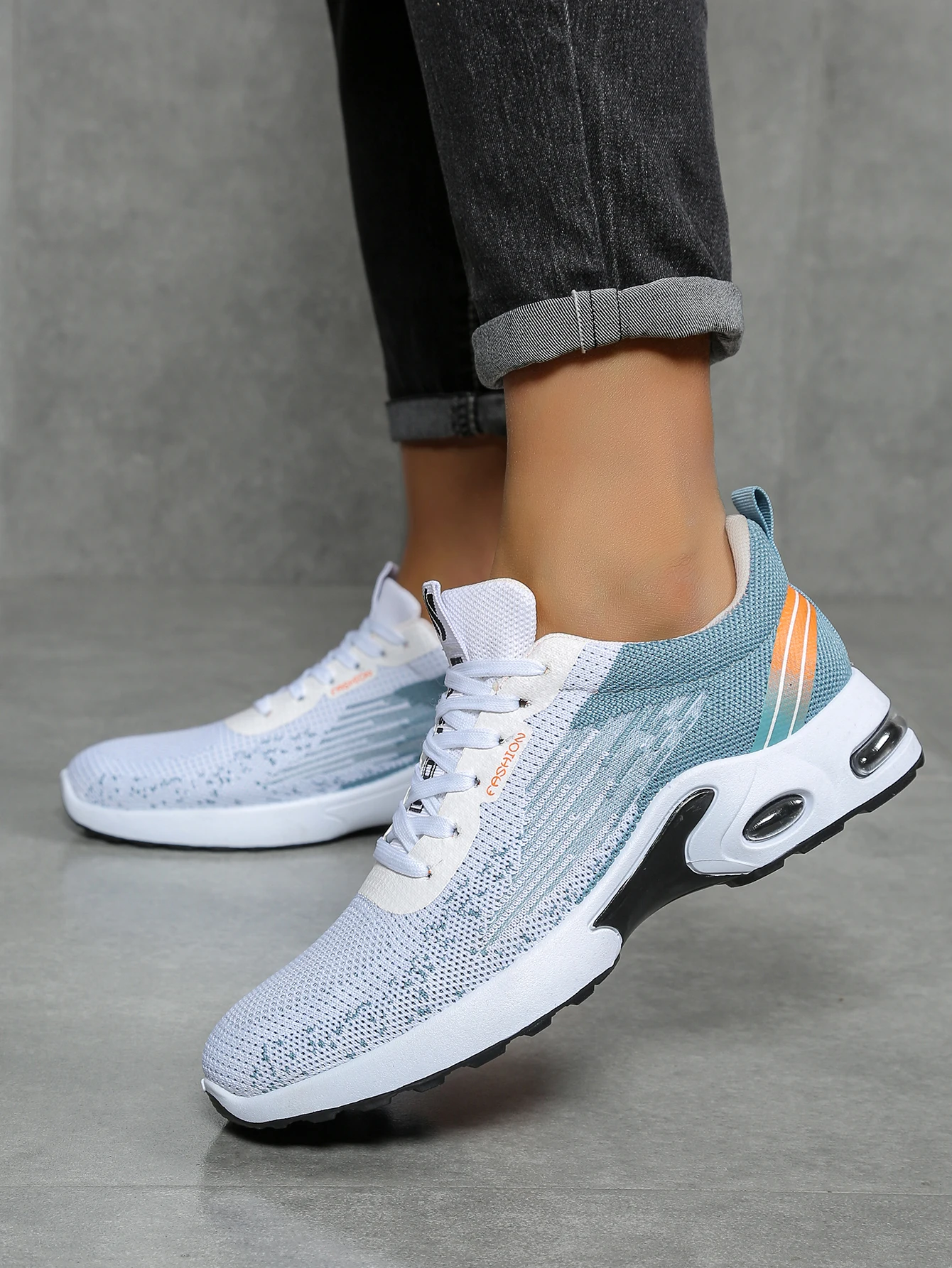 Atmungsaktive Schnür-Laufschuhe für Herren, Gestrickte Mesh-Freizeitschuhe, Bequeme Schuhe mit Gepolsterter Sohle für den Täglichen Gebrauch – Detail 13