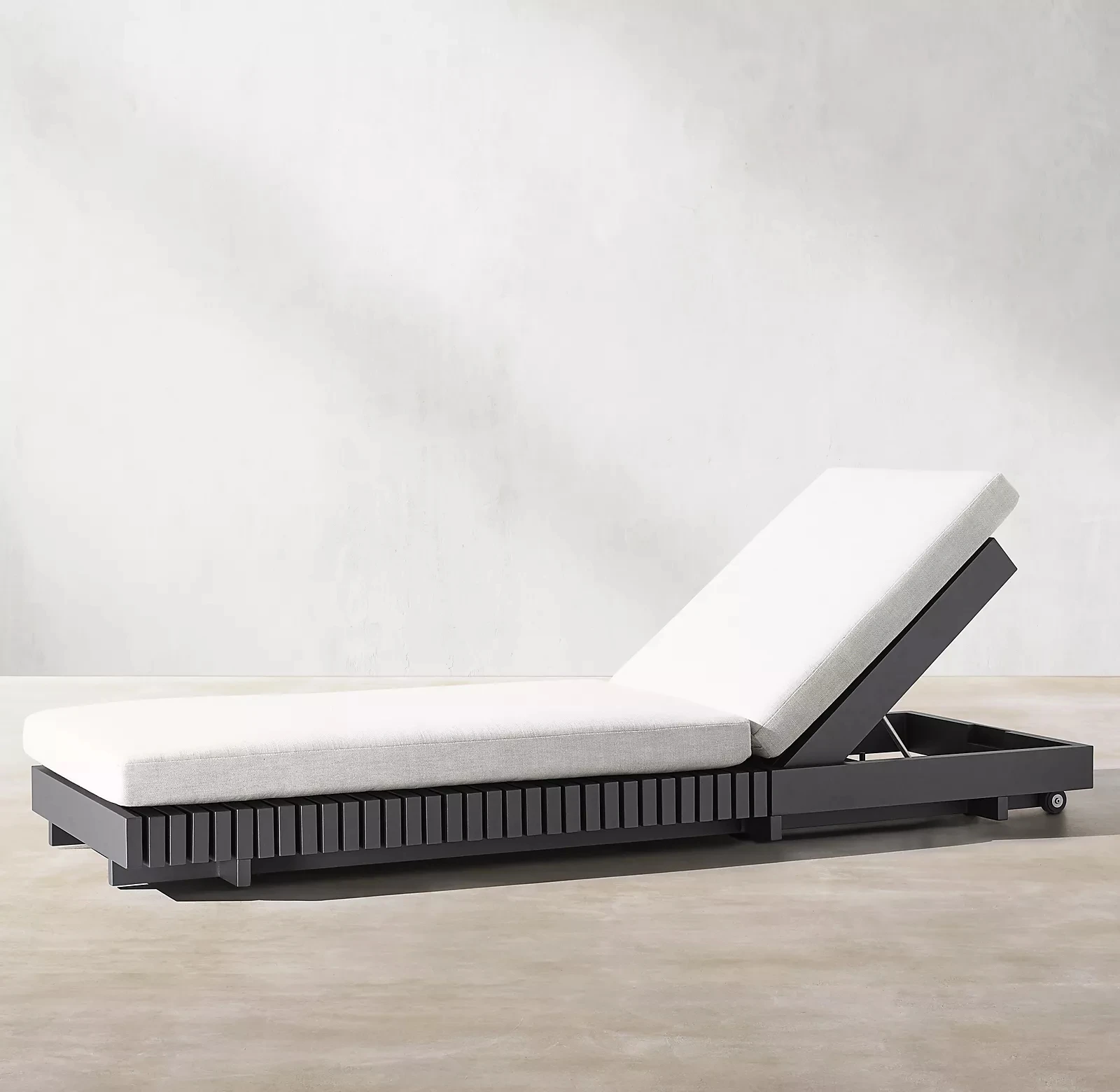 كرسي أثاث خارجي حديث فاخر من الألومنيوم للشاطئ والفندق ومنتجع حمام السباحة وتصميم أنيق لترفيه سرير الشمس #2