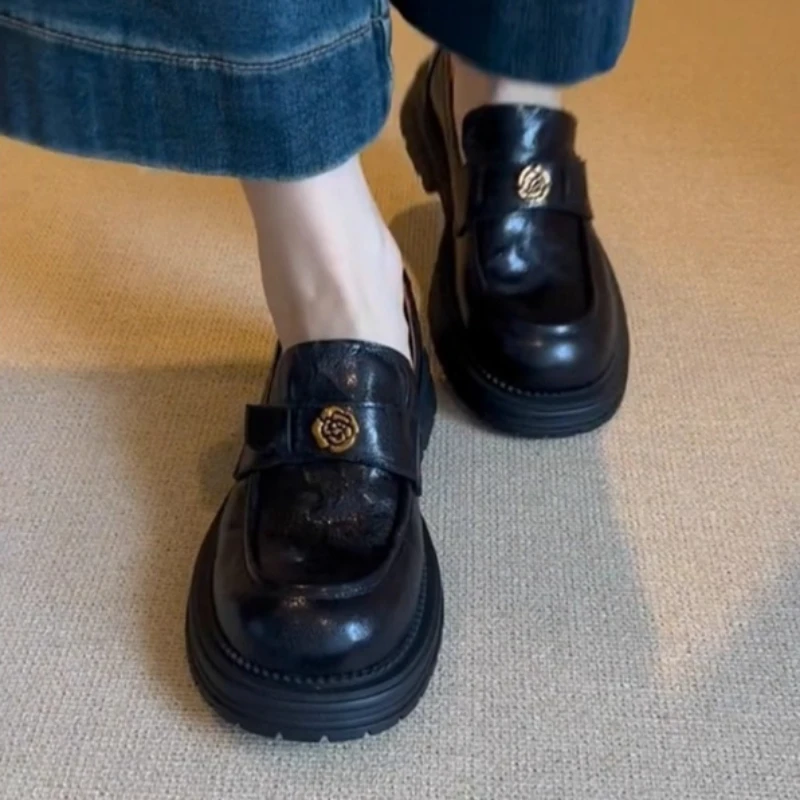 

Women Thick Soled Camellia Decorated Loafers Shoe for Outdoor Rough Heels Shallow Mouth Women Shoe Comfortable Leather Flat Shoe