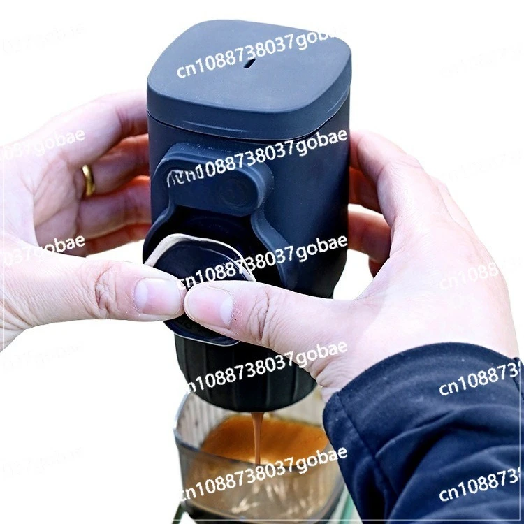 

Портативная эспрессо-машина с ручным прессом