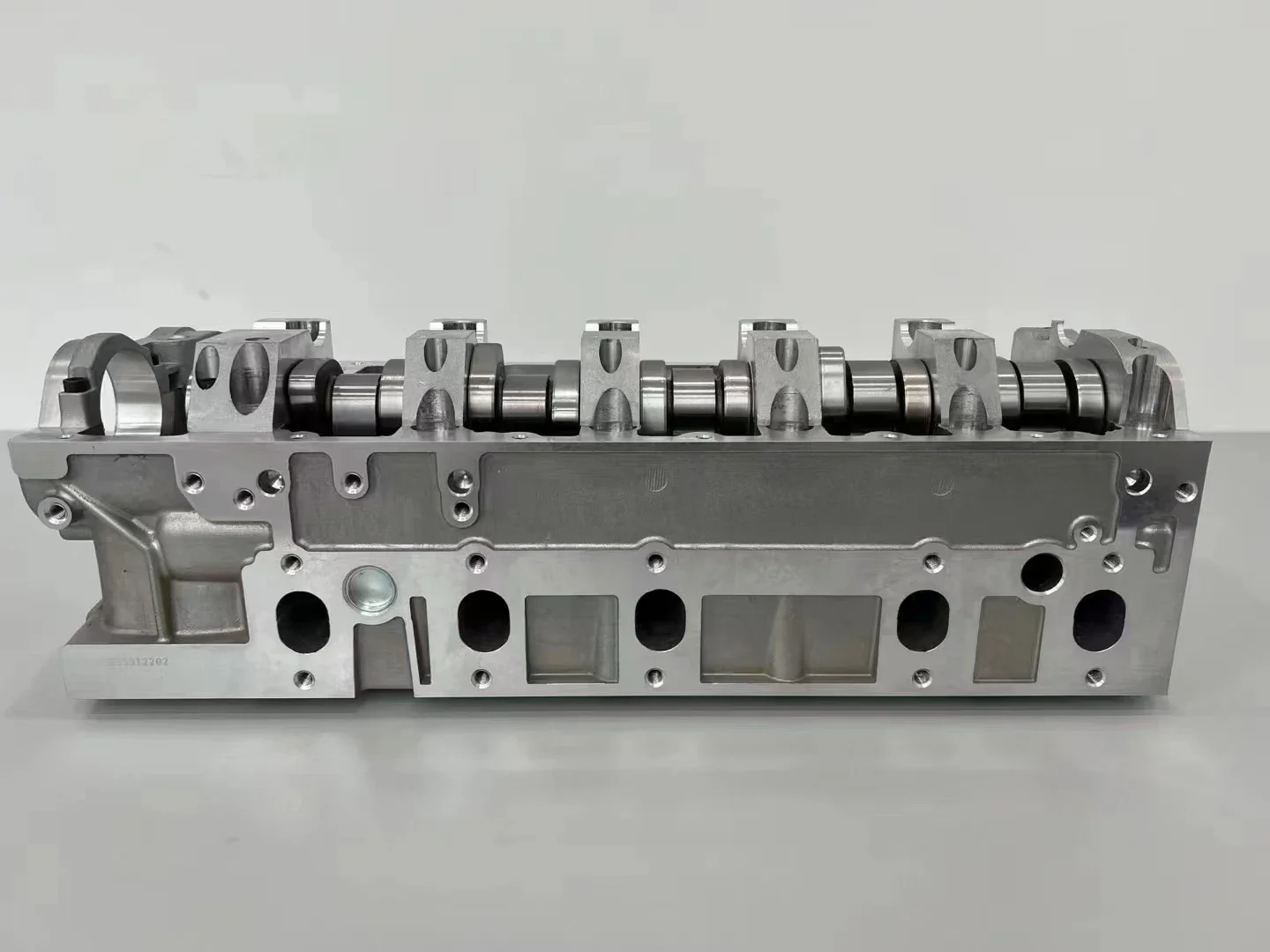 AXD/AXE/BAC/ BLJ/BLK/BNZ/BPC/BPD/BPE Cylinder Head 070103063AA 070103265DX For VW 908712