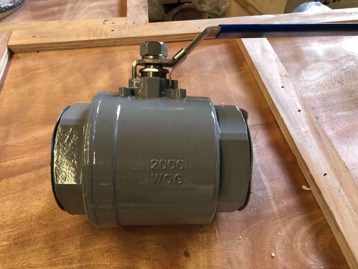 2000 WOG 4 Inch WCB Threaded Carbon Steel High Pressure Ball Valve