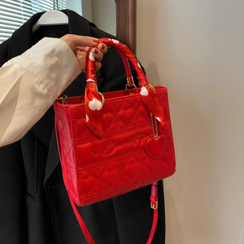 original-textured-diaper-bag-high-end-minimalist-unique-leisure-business-stylish-clutch-mini-crossbody-handbag