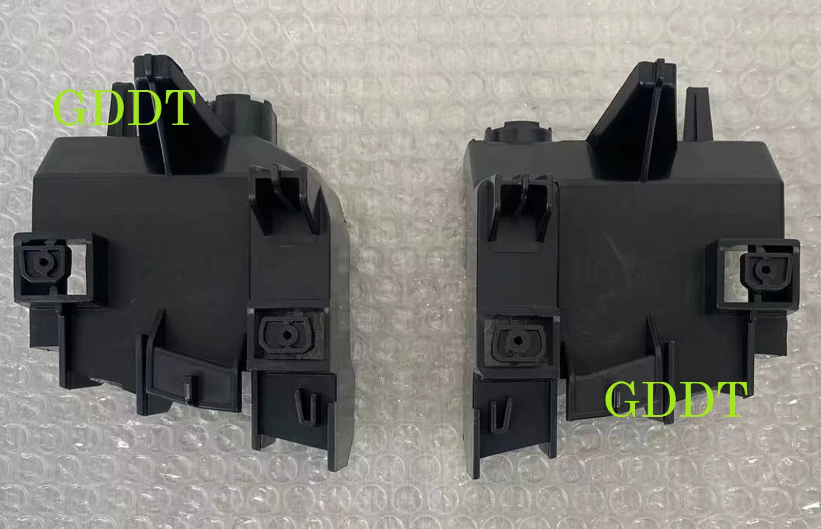 1 Piece Rear Tail Light Bracket for Toyota Land Cruiser Prado LC150 FJ150 2018-2023 Tail Lamp Retainer Base 52563-60110
