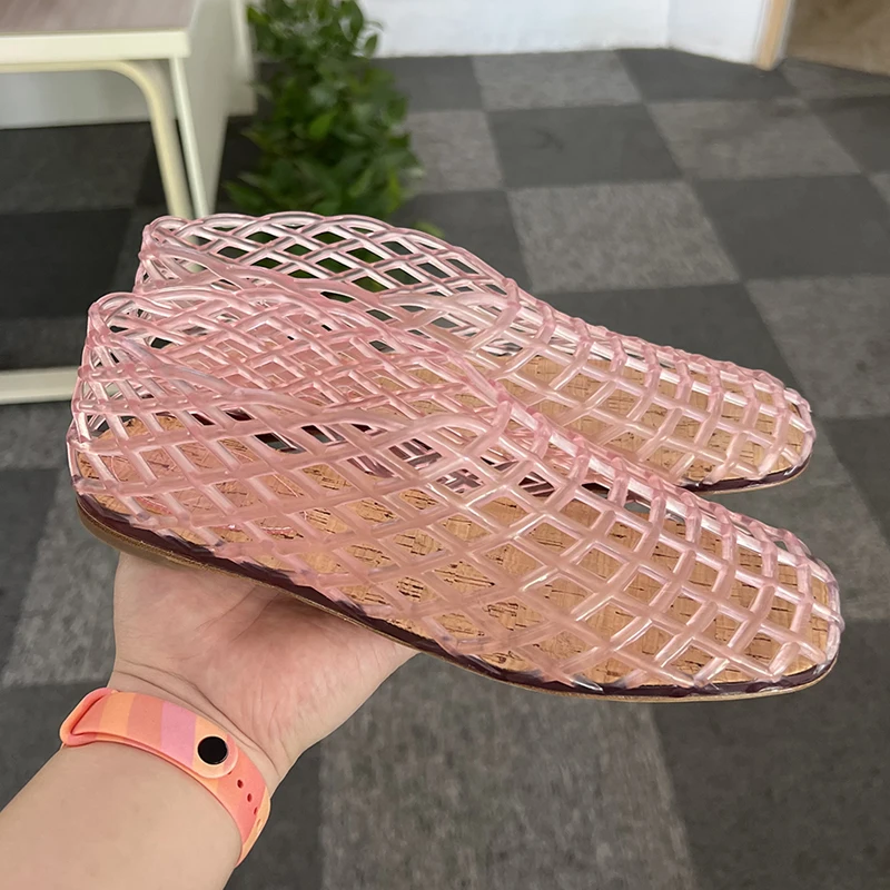 Fashion New Jelly Shoes Women Luxury Brand Rubber Hollow Out Round Toe Casual Holiday Beach Sandals Cozy Women Flat Runway Shoes