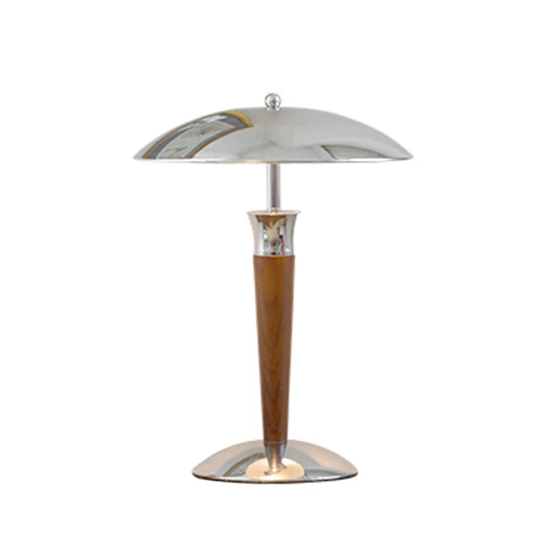 金属製学習デスクランプ、モデルルーム、侘び寂び風ルーム、リビングルーム入り口、無垢材レトロランプ