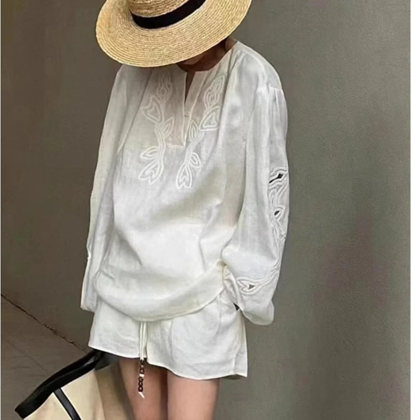 Camicia a maniche lunghe ricamata a maniche lunghe Wind, camicia da donna fresca e rilassata, la bella piccola camicia popolare di quest'anno