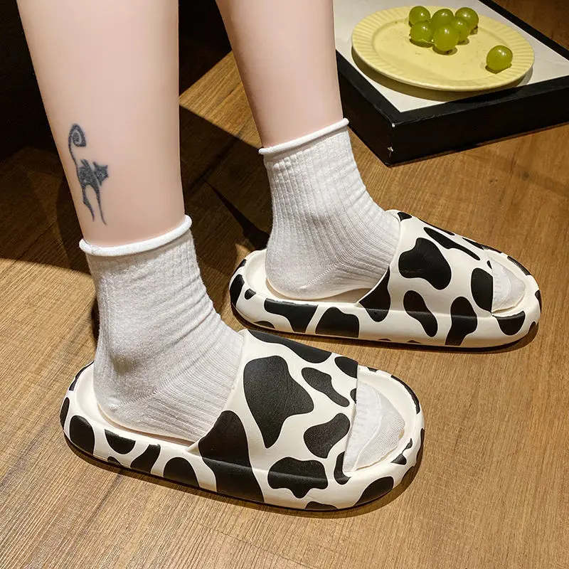 Kawaii Slippers Women Lovely Cow Print Summer Bathroom No-slip Korean Style Trendy Preppy Couples Vintage Funny Female Beach Ins