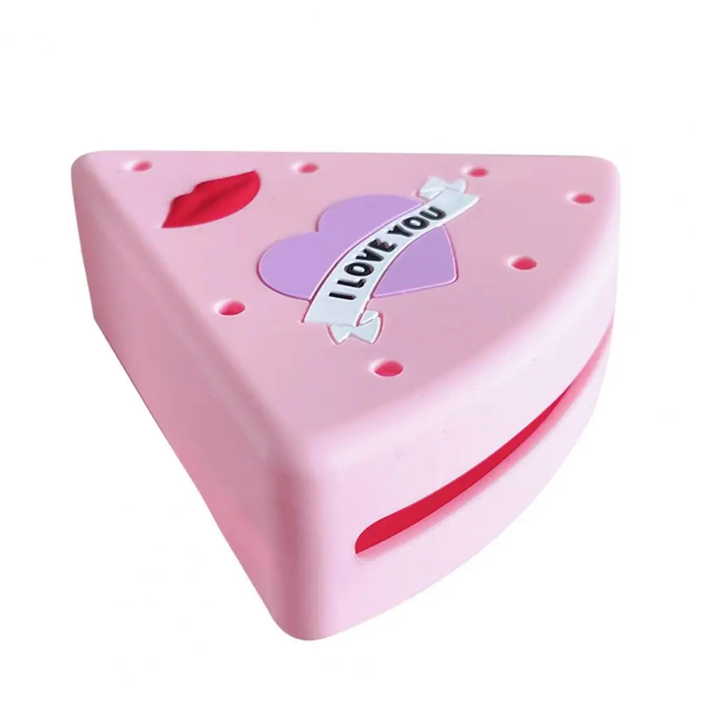 Powder Puff Case Container Holder with Holes Triangle Shape Heart Mouth Pattern Breathable Hollowed Silicone Beauty Makeup