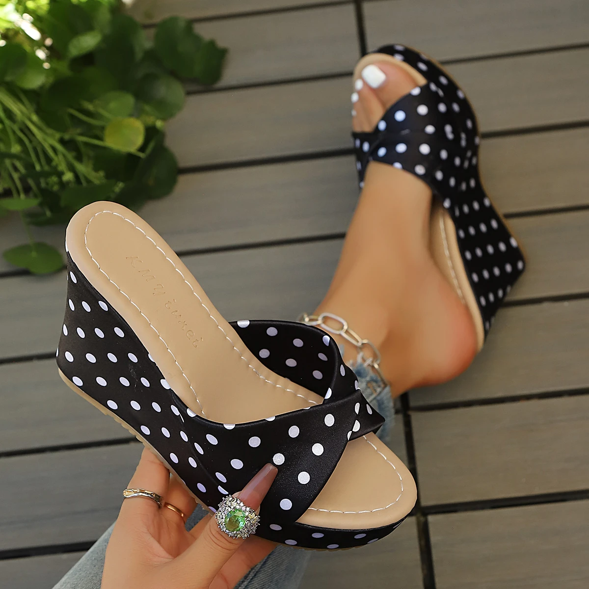 Summer Thick Soled Stamp High Heel Women Sandals 2026 New Fashionable Polka Dot Wedge Casual High Heel Slippers Female Shoes
