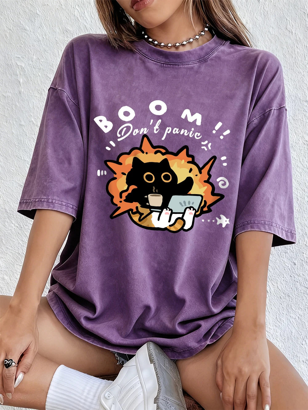 

Boom Don't Panic Cat с принтом, потертые футболки, женская хлопковая футболка большого размера, летние топы с короткими рукавами, повседневная одежда с круглым вырезом