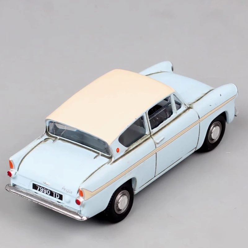 

Bulk 1:43 Anglia 1965 Make Old Version Alloy Simulation Car Model Static Collection Decorated Holiday Gifts Toys