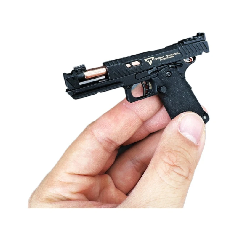 1:3 Pitviper Metal Gun Keychain Shell Eject Miniature Gun Keyring Alloy Pistol Toy Model Pendant Collection Gift