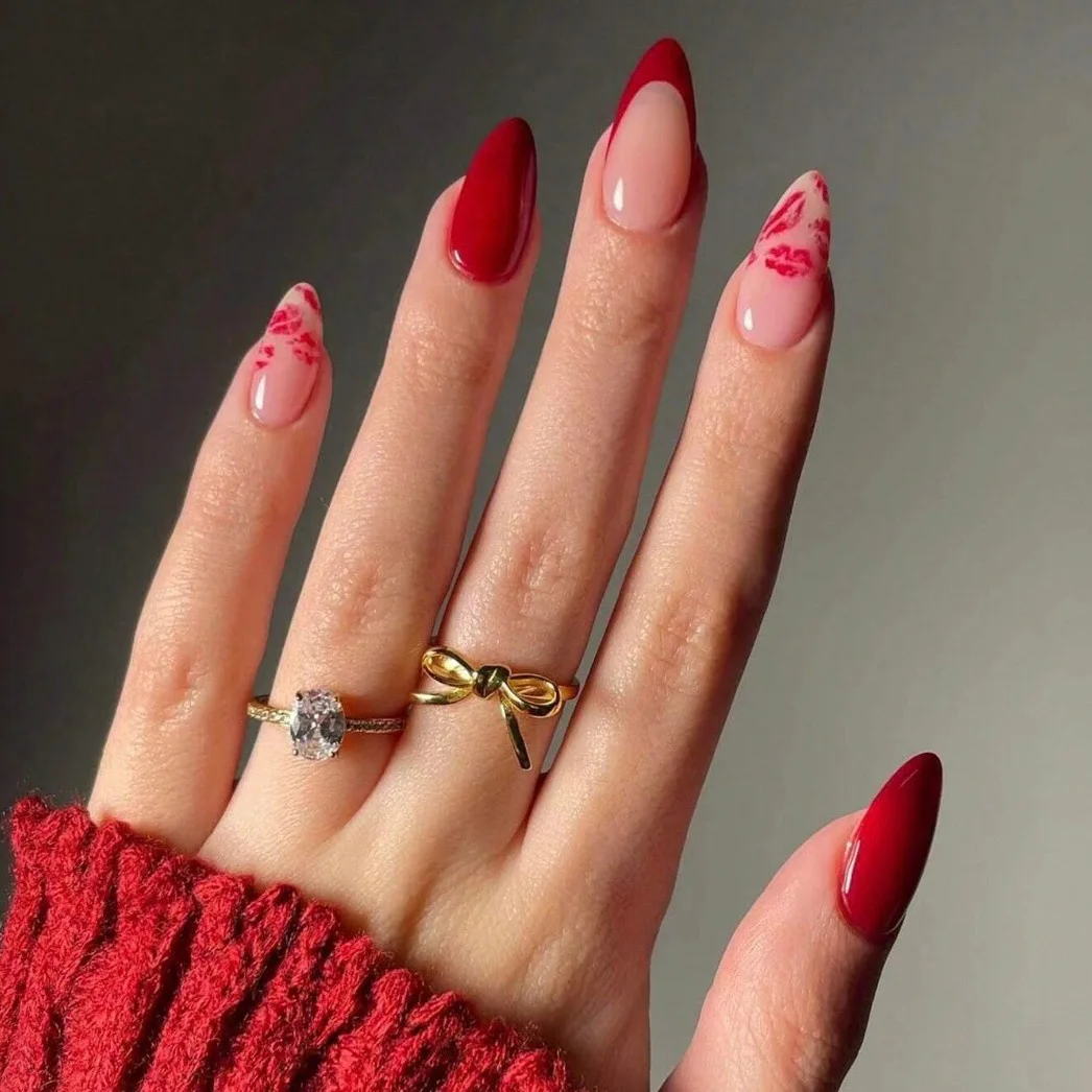 

24PCS Simple Red French False Nails with Glue Sweet Lips Patterns Almond Spice Gilrs Fake Nails Detachable Press on Nails Patch