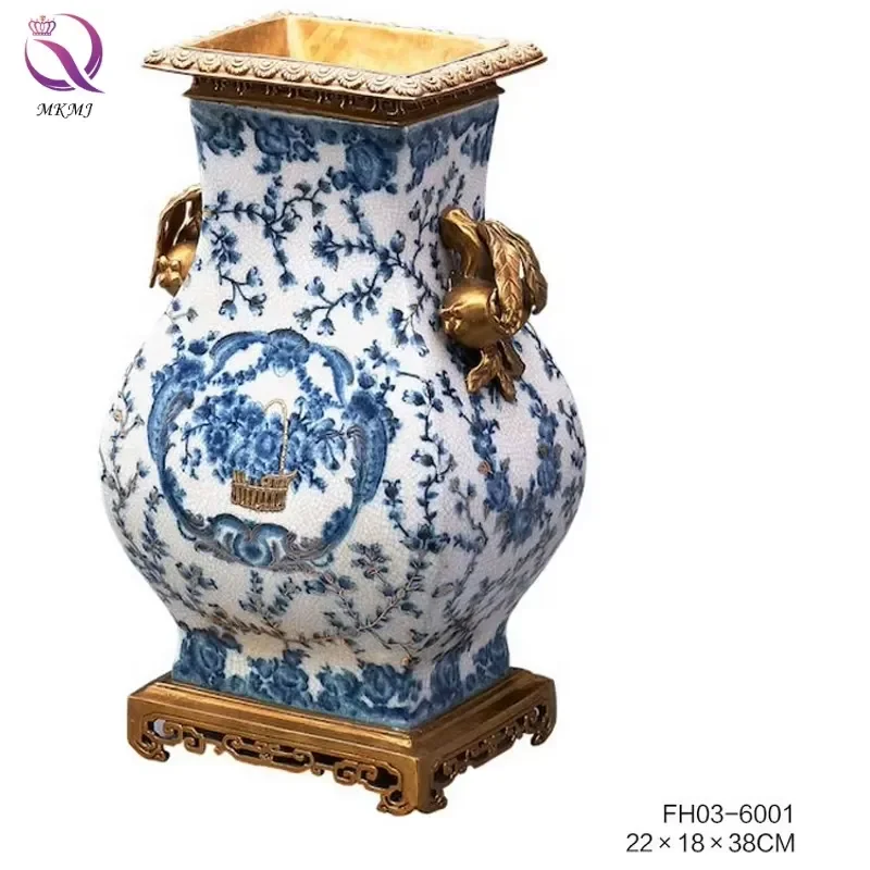 Custom Low MOQ Luxury High-end Blue and White Porcelain Hand-painted Gold Generals Altar and Vases for Other Home Decor