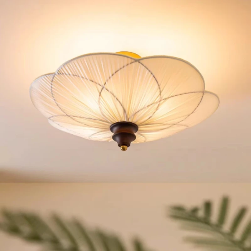 

French Vintage Fabric Ceiling Lights Plum Blossom Bedroom Ceiling Lamps Solid Wood American Retro Balcony LED Lighting Fixtures