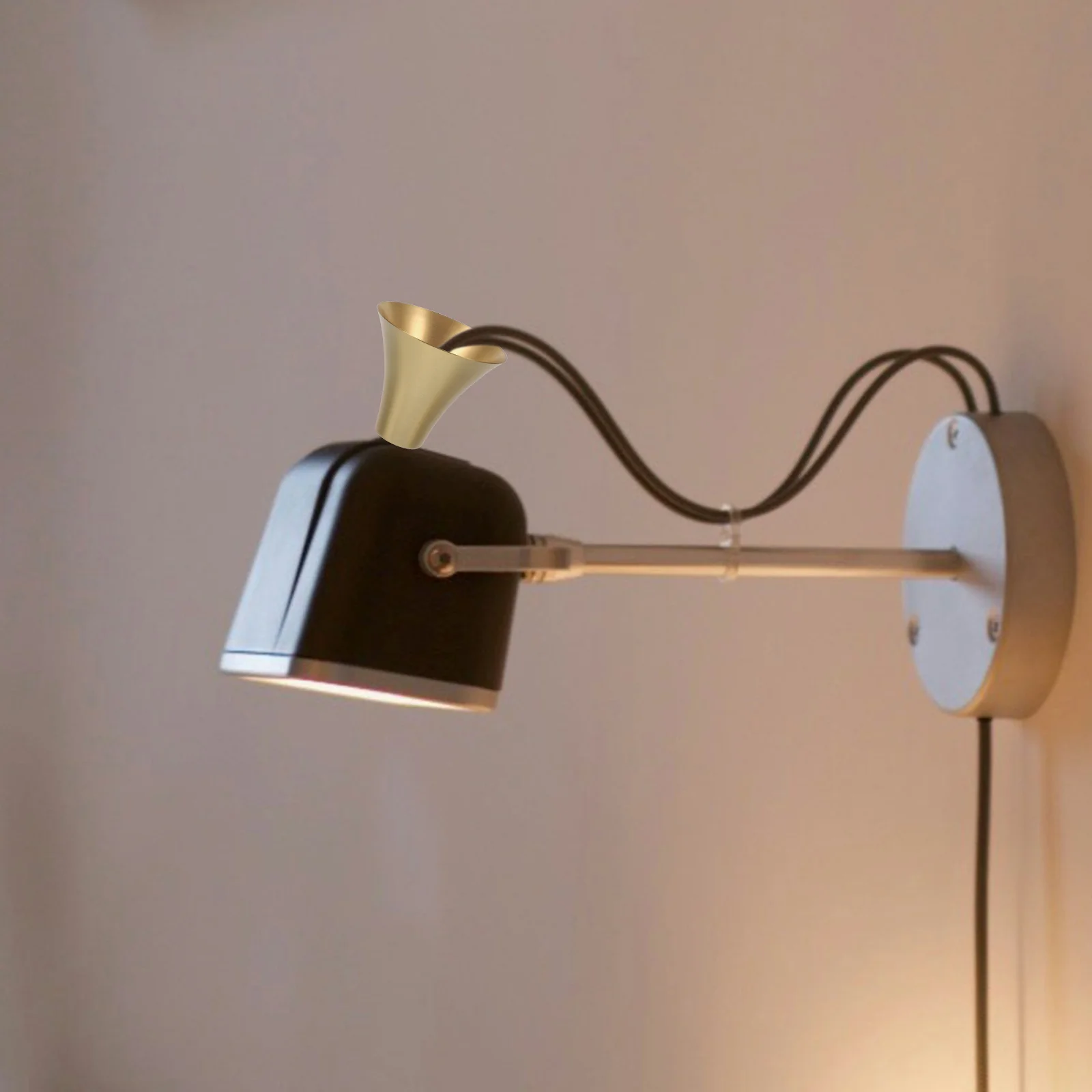 مصباح نحاسي نهائي قوي ومتين بتصميم دائري حامل مصباح أرضي للطاولة عاكس الضوء المزخرف لممر المقهى المنزلي #5