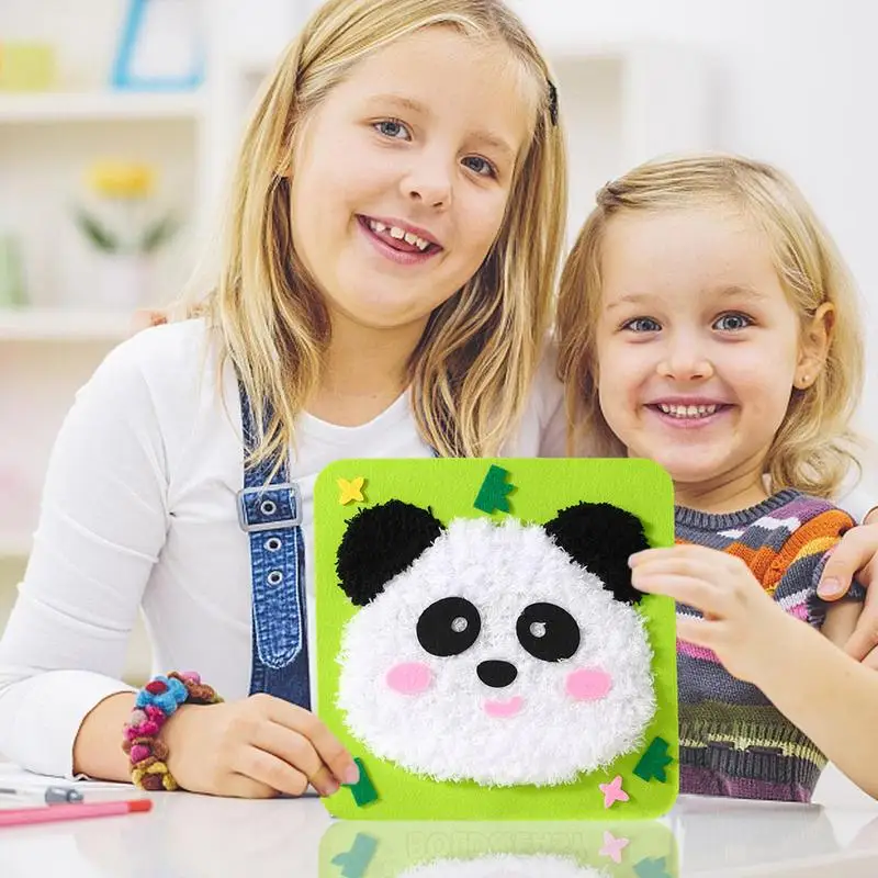 Set da ricamo per bambini Kit da cucito artigianale a tema animale Giocattoli educativi per infilare per bambini Ragazzi Ragazze Compleanno Pasqua