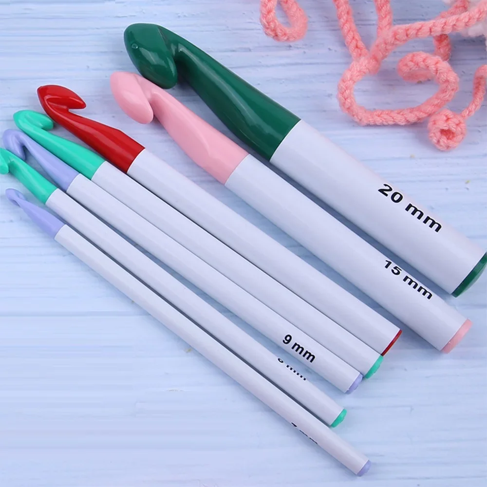 7pcs Huge Plastic Crochet Hook Set 20mm-7mm Crochet Needles for Crocheting Knitting Needles Set DIY Craft Yarn Weaving Tools