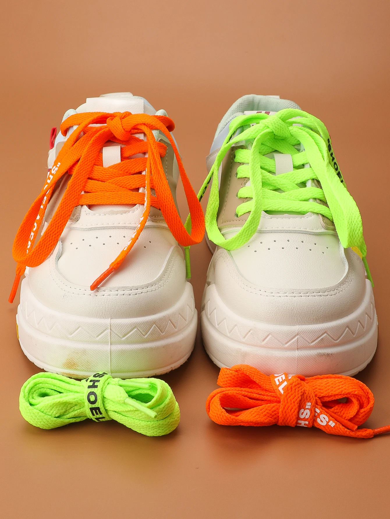 1 pair of English flat solid color woven canvas shoes, sports shoes, colored shoelaces